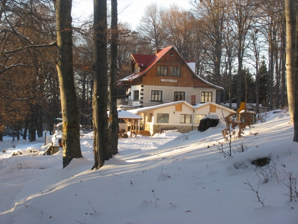 хижа Средногорец